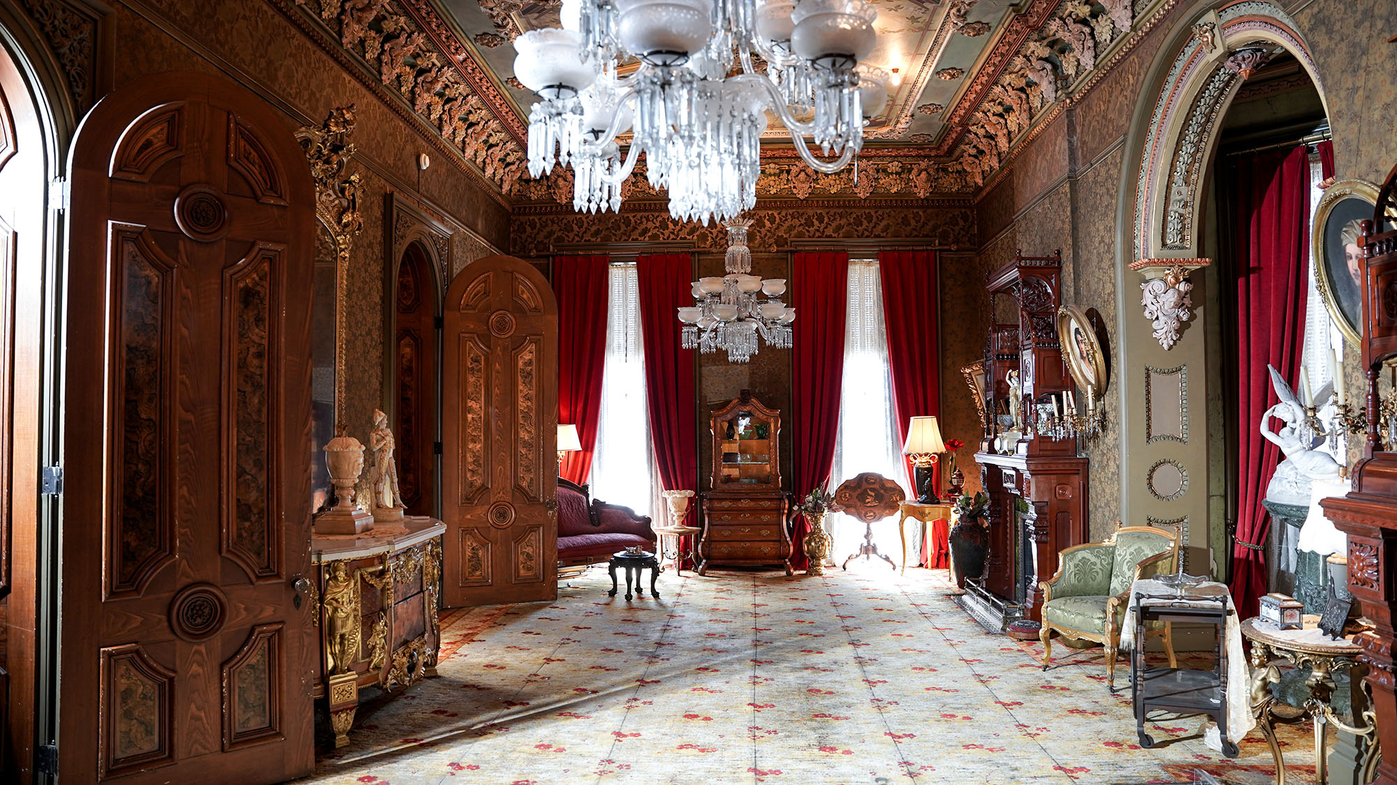 Inside the Victorian Mallory-Neely House, with era furnishings and decor.