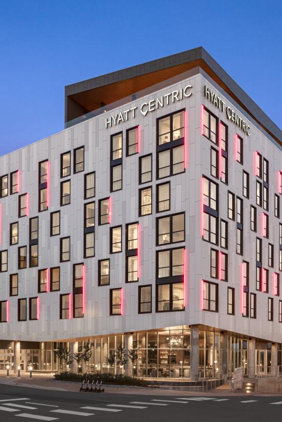Hyatt Centric / Christopher Villano