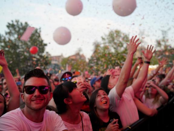front row of crowd at beale street music festival