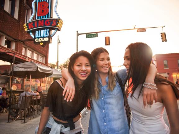 Girls Night on Beale