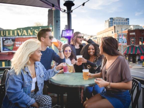 Sunset drinks on Alfred's Patio on Beale Street