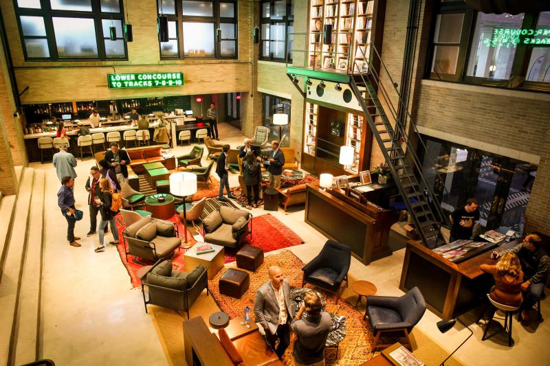 Central Station Hotel Lobby / Alex Shansky Central Station Hotel Lobby / Alex Shansky