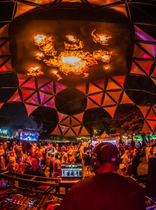 mempho dance dome