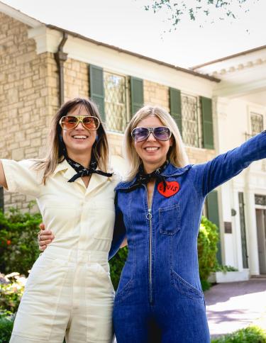 Elvis fans in front of the Graceland Mansion