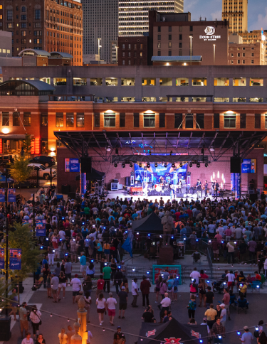 get loud concerts on beale
