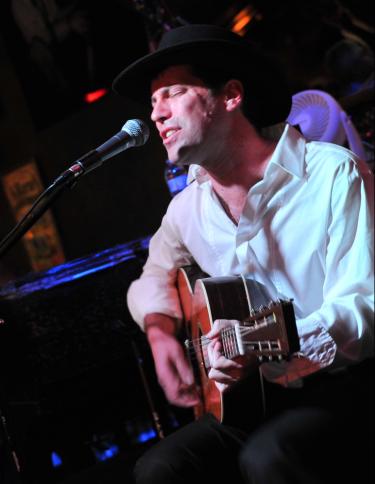 Live Music at Silky O'Sullivans / Andrea Zucker