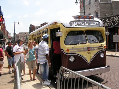 Backbeat Tours boarding: Backbeat Tours