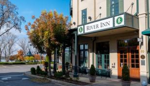 Summer Staycation Package: Your Boutique Escape in Memphis Photo Summer Staycation Package: Your Boutique Escape in Memphis Photo
