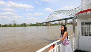 Memphis Riverboats has been giving sightseeing tours and dinner cruises on the mighty Mississippi since 1955. Photo