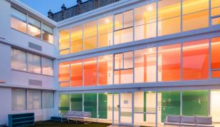 Hotel Indigo Outside Photo