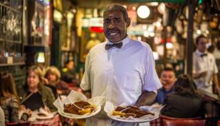 World Famous BBQ - Craig Thompson Photo