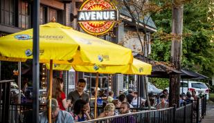 Young Ave Exterior Photo