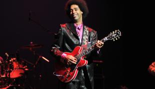 Blues Challenge - Andrew Zucker Photo