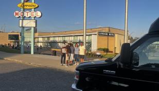 901Best Bites Tour - Sleek Shuttle Service Photo