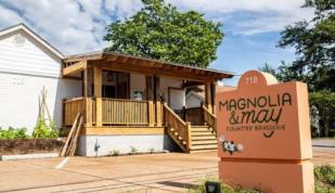 Exterior - Magnolia & May Photo