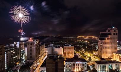 Fourth of July Fireworks over Downtown Memphis | Phillip Van Zandt