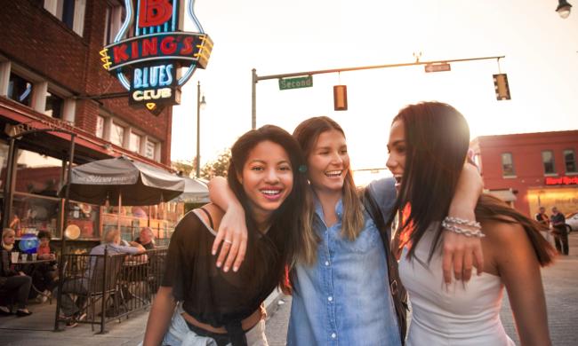 Girls' Night on Beale