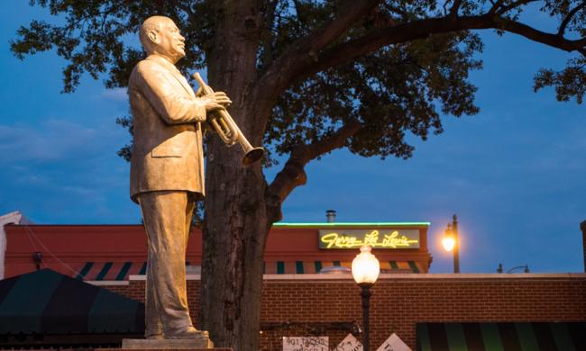 W.C. Handy Statue / Dustin Williams