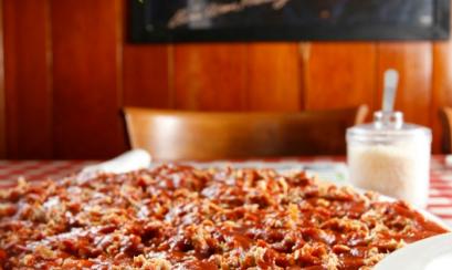 Colettas famous pizza is fit for a king - Justin Fox Burks Colettas famous pizza is fit for a king - Justin Fox Burks