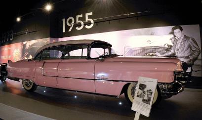 Elvis Presleys Memphis Pink Cadillac / Andrea Zucker Elvis Presleys Memphis Pink Cadillac / Andrea Zucker