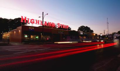 Highland Strip / Alex Shansky Highland Strip / Alex Shansky