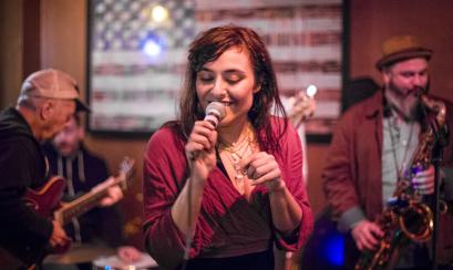 Marcella Live Music Bar DKDC / Craig Thompson Marcella Live Music Bar DKDC / Craig Thompson