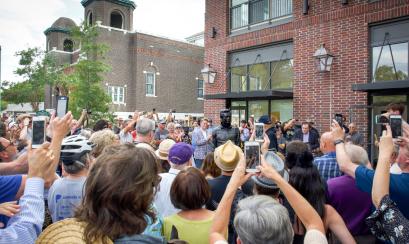 Johnny Cash Statue Unveiling / Alex Shansky Johnny Cash Statue Unveiling / Alex Shansky