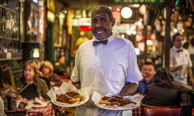World Famous BBQ - Craig Thompson Photo
