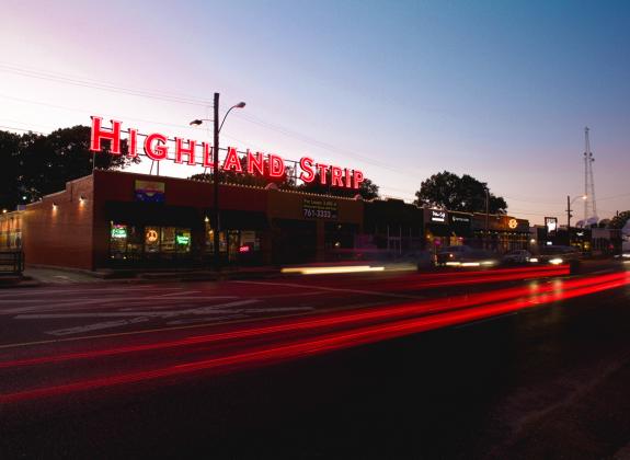 Highland Strip / Alex Shansky