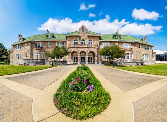 Pink Palace / Phillip Van Zandt