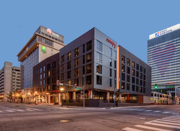 2X Hilton Honors Points at Canopy Memphis Downtown Photo