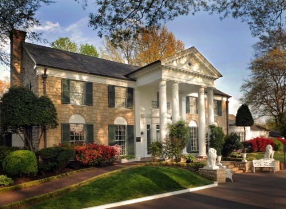 Save 20% with Graceland Christmas Hotel Package Photo