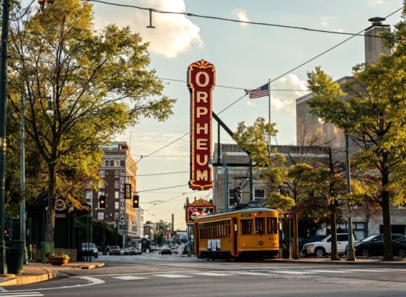 Main_St - Phillip Van Zandt Photo