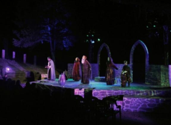 Shakespeare in the park. Photo by Andrea Zucker. Photo 4