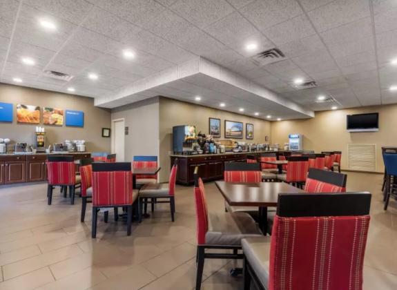 Breakfast Area - Comfort Inn Downtown Photo