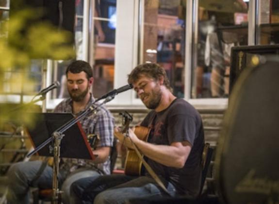 Live music in Overton Square. Photo by Craig Thompson Photo 3