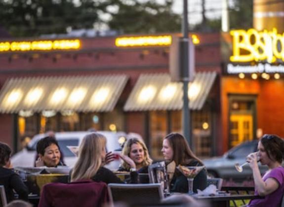 Get outside patio dining in Overton Square. Photo by Craig Thompson Photo 4