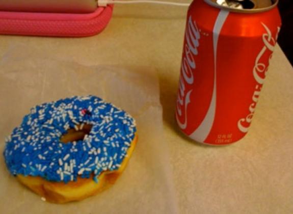 Gibson's Donuts pay tribute to the University of Memphis Tigers with blue decorations. Photo by Kerry Crawford. Photo