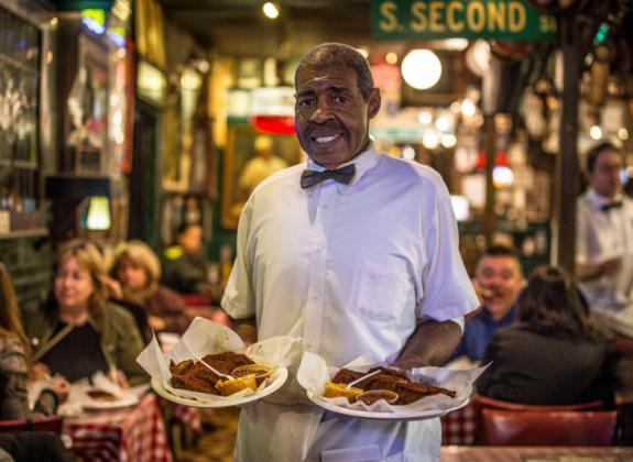 World Famous BBQ - Craig Thompson Photo