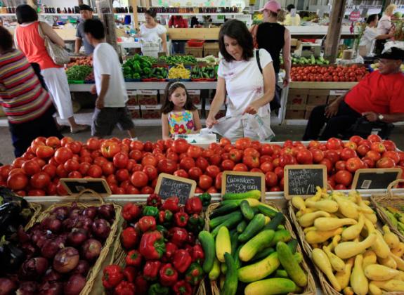 Farmer's Market \ Jessica Watts Photo