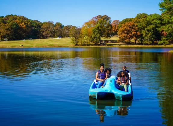 Family Paddle boating at Shelby Farms Park - The Traveling Child Photo 5