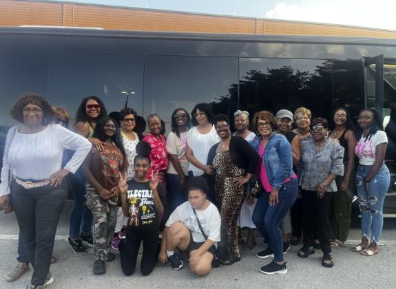 901Best Bites Tour 2 - Sleek Shuttle Service Photo 3