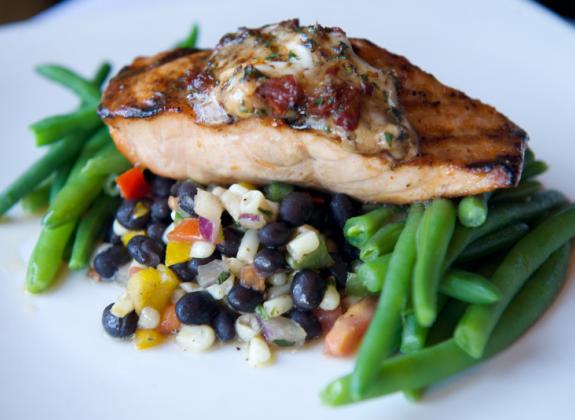 Flame-grilled Salmon Filet Photo 2