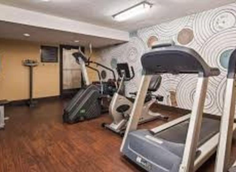 Fitness Center Photo 5