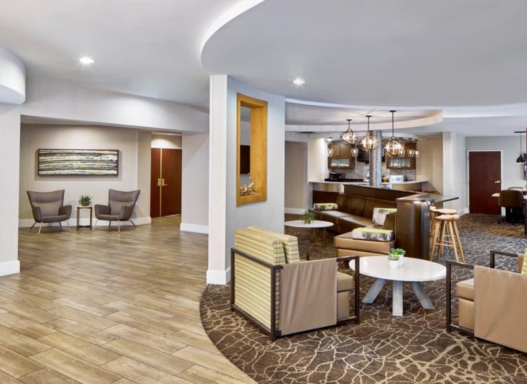 Springhill Lobby - Springhill Suites Memphis Downtown Photo 4