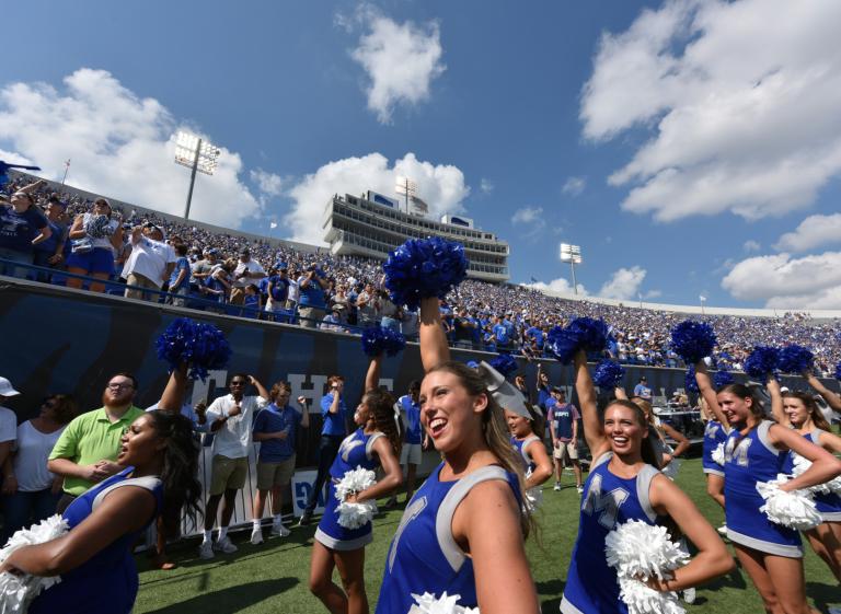 Tiger cheerleaders - Andrea Zucker Photo 2