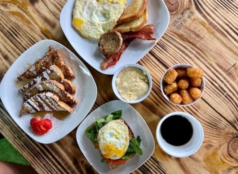 Full Breakfast - Memphis Toast Photo 4