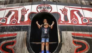Kids at the Northwest Passage at the Memphis Zoo
