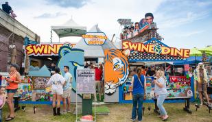 swine dine memphis tigers and grizzlies themed bbq tent at WCBCC