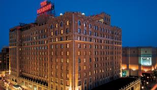 Exterior of the Peabody Hotel in Memphis at night